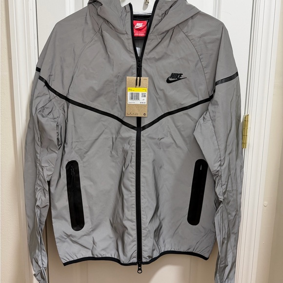 nike hi vis jacket